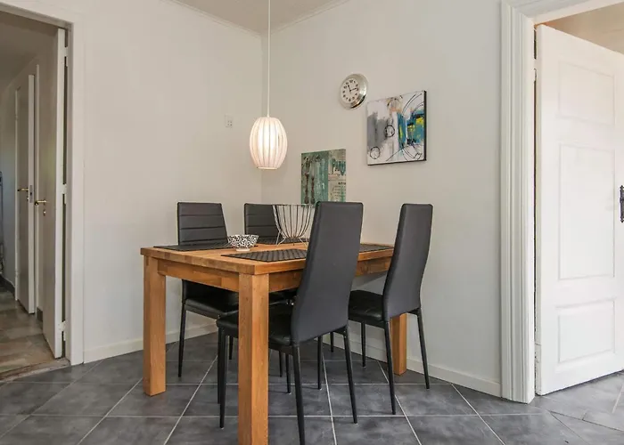 6 Person In Дом отдыха