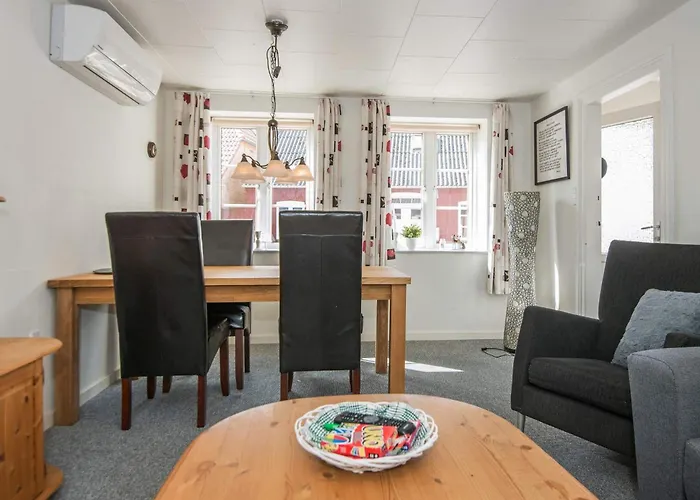 6 Person In Bredebro